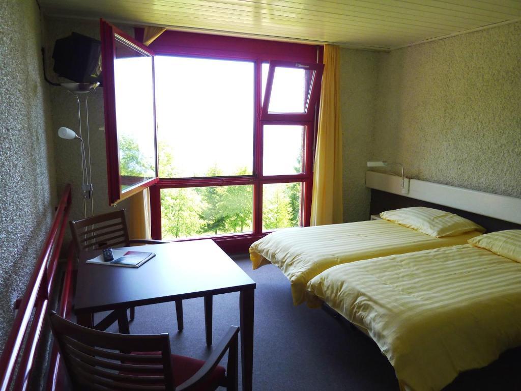 Hotel Twannberg Neuchâtel Rom bilde
