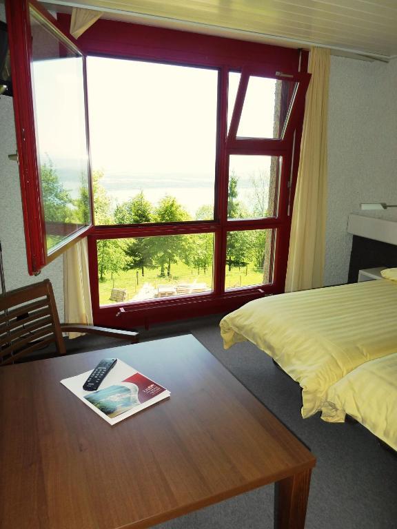 Hotel Twannberg Neuchâtel Rom bilde